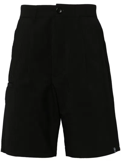 Izzue Logo-embroidered Straigh-leg Shorts In Black