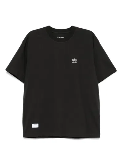 Izzue Logo-embroidered T-shirt In Black