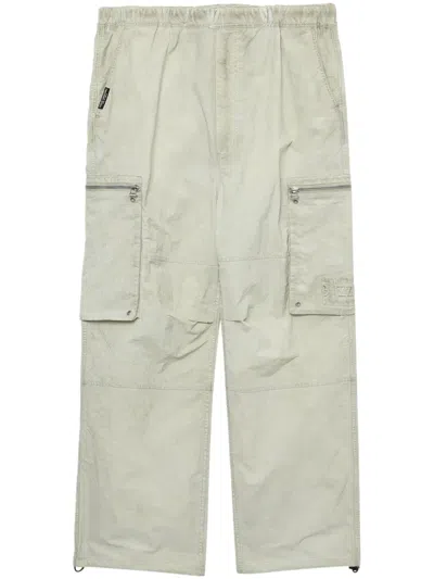 Izzue Logo-embroidery Crinkled Cargo Trousers In 灰色