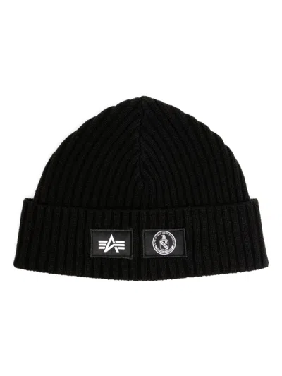 Izzue Logo-patch Ribbed Knit Beanie In Black