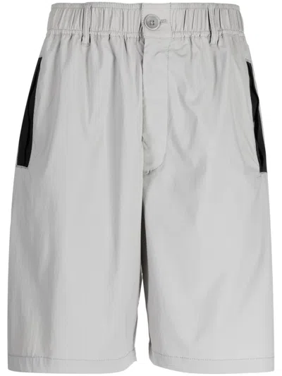 Izzue Logo-patch Shorts In Grey