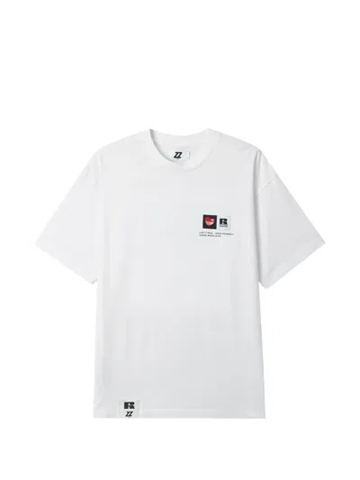 Izzue Logo Patch T-shirt In White