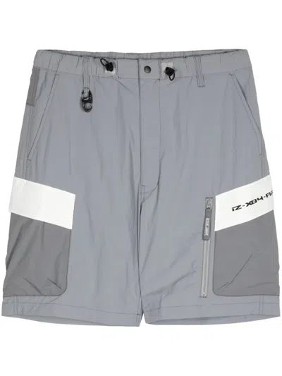Izzue Logo-print Colour-block Cargo Shorts In Grey
