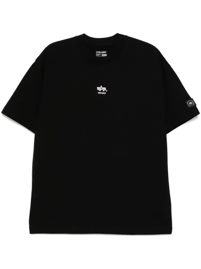 Izzue Logo-print T-shirt In Black
