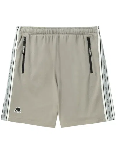 Izzue Logo-tape Track Shorts In 中性色