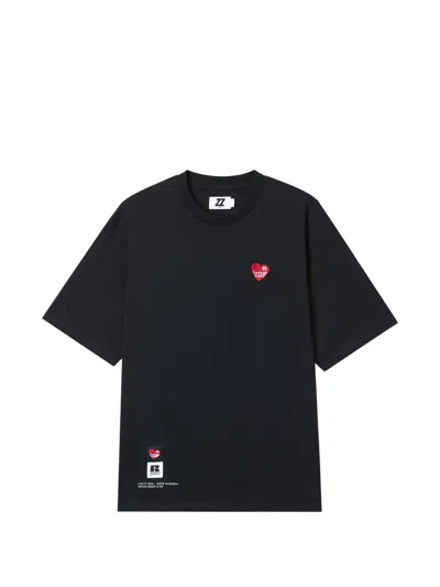 Izzue Logo-embroidered T-shirt In Black