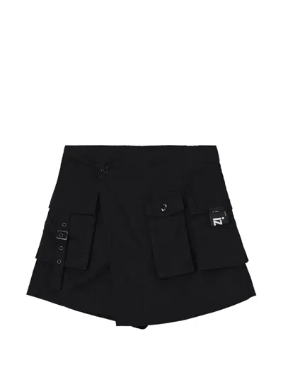 Izzue Logo-patch Shorts In Black