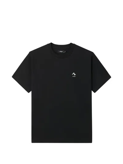 Izzue Mountain-print T-shirt In Black