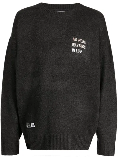 Izzue Slogan-print Crew-neck Jumper In Grey