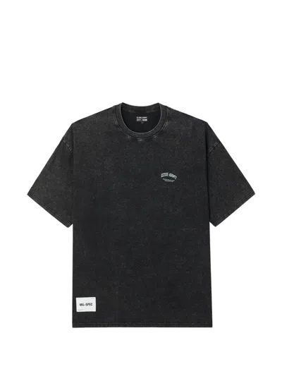 Izzue Slogan-print T-shirt In Black