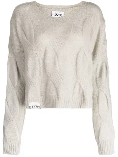 Izzue V-neck Cable-knit Jumper In Grey