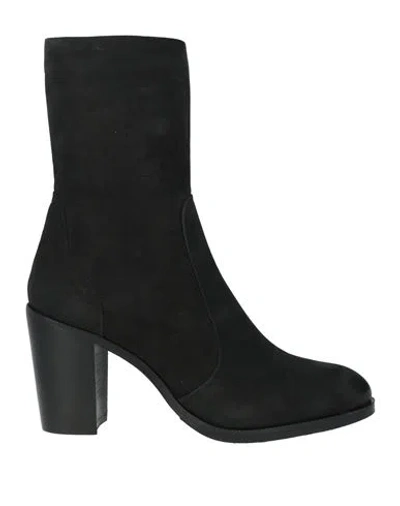 J D Julie Dee Woman Ankle Boots Black Size 9 Leather In Multi