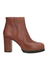 J D Julie Dee Woman Ankle Boots Brown Size 10 Leather