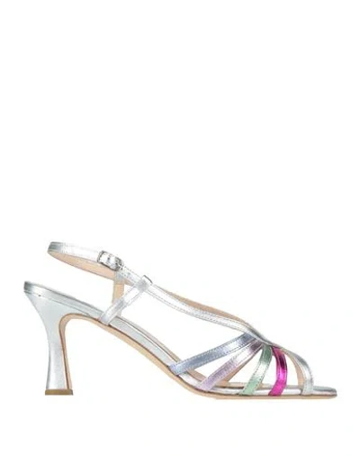 J D Julie Dee Woman Sandals Silver Size 8 Leather