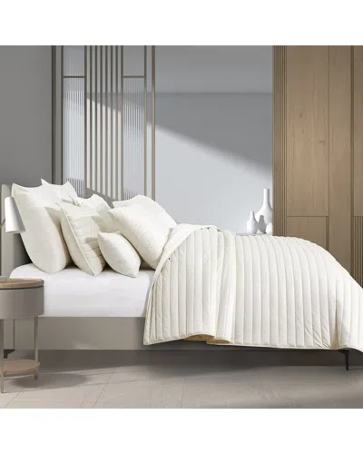 J. QUEEN MODERN DISCONTINUED J. QUEEN MODERN VALENCIA QUILT SET