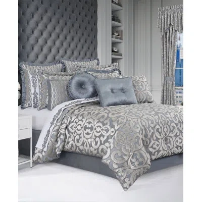 J Queen New York Barocco 4pc. Comforter Set In Sterling