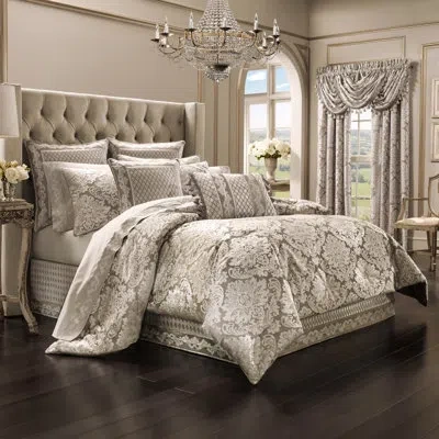 J Queen New York Bel Air 4pc. Comforter Set In Sand