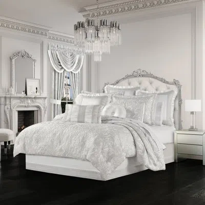 J Queen New York Brunello Comforter Set In Platinum