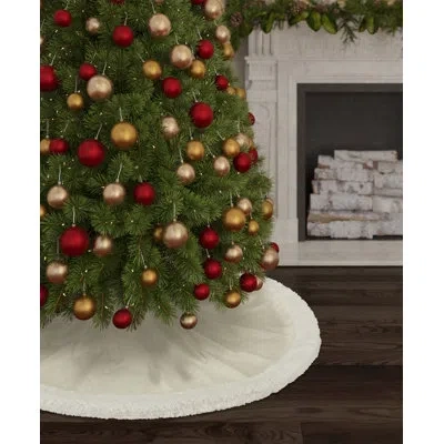 J Queen New York Casey Sherpa - Tree Skirt Christmas Tree Skirt In White