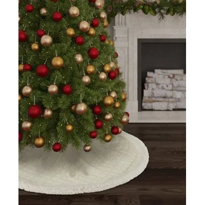 J Queen New York Casey Sherpa - Tree Skirt Quilted Christmas Tree Skirt In White