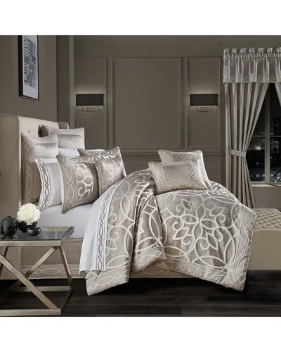 J QUEEN NEW YORK DISCONTINUED J. QUEEN NEW YORK DECO COMFORTER SET