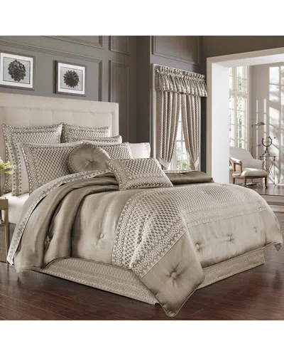 J QUEEN NEW YORK FIVE QUEENS COURT BEAUMONT COMFORTER SET