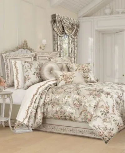 J Queen New York Pecora Comforter Sets In White