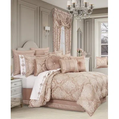J Queen New York Rosewater 4pc. Comforter Set In Blush
