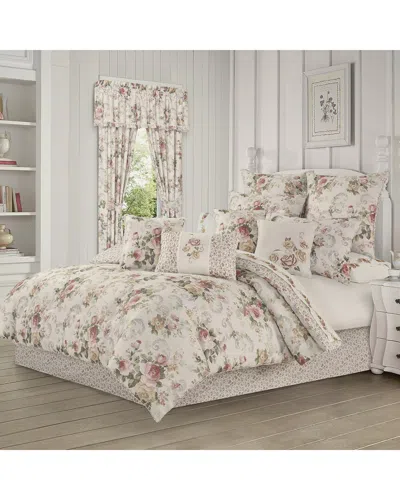 J Queen New York J. Queen New York Royal Court Chablis Comforter Set In White