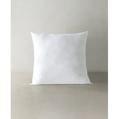 J Queen New York Royalty - Alt Down Insert 20" Down Alternative Decorative Pillow Stuffer In White