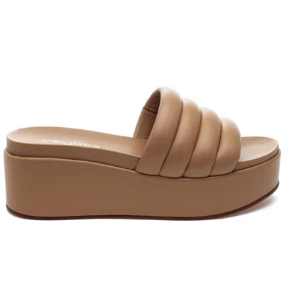 J/slides Quirky Wedge Sandal In Nude In Beige