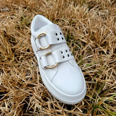 J/slides Women's Waldo Shoes In White In White Leather