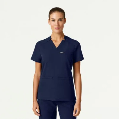 JAANUU 3-POCKET SLIM NOTCHED V-NECK SCRUB TOP