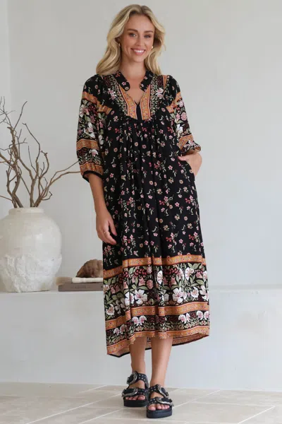 Jaase In Black