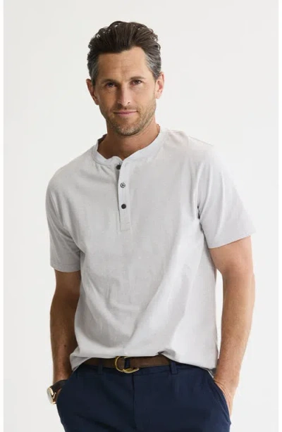 Jachs Luxe Knit Short Sleeve Henley Shirt In White