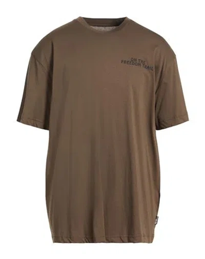 Jack Wolfskin Man T-shirt Dark Brown Size L Organic Cotton
