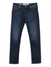 Shop Jacob Cohen Logo-patch Jeans In 蓝色