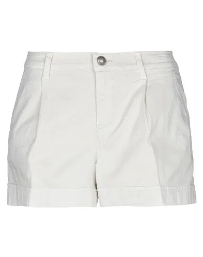 Jacob Cohёn Woman Shorts & Bermuda Shorts Beige Size 27 Cotton, Elastane In White