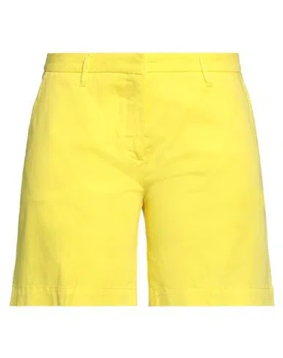 Jacob Cohёn Woman Shorts & Bermuda Shorts Yellow Size 8 Cotton, Elastane, Polyester