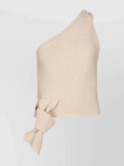 Jacquemus Asymmetric One-shoulder Ribbed Knit In Cream
