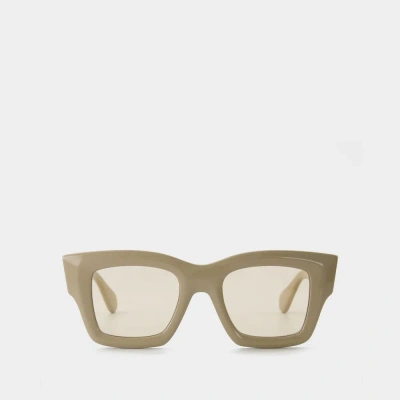 Jacquemus Baci Sunglasses In Beige