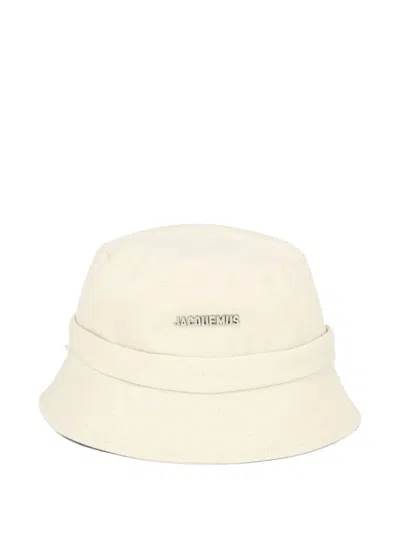 Jacquemus Band Logo Bucket Hat In White