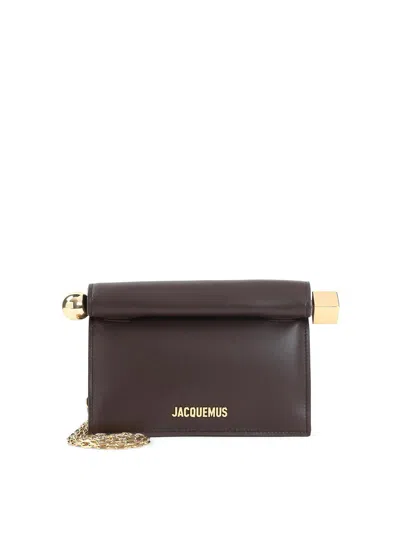 JACQUEMUS BOLSO CLUTCH - MARRÓN OSCURO