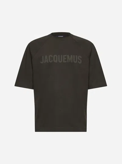 Jacquemus Le Typo Cotton Logo Graphic T-shirt In Brown