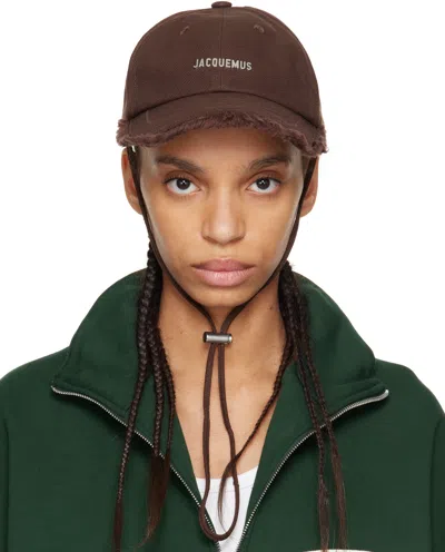 Jacquemus La Casquette Artichaut Logo Plaque Cap In 850 Brown