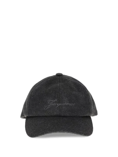 JACQUEMUS CACHEMIRO BASEBALL CAP