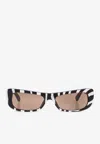 Jacquemus Capri Rectangular Sunglasses In Gray