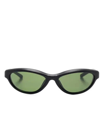 Jacquemus Cat-eye Sunglasses In Black