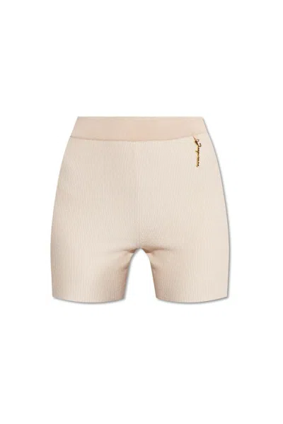 Jacquemus Charm Logo Knit Shorts In Beige