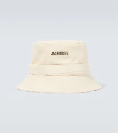 Jacquemus Cotton Bucket Hat In Off White